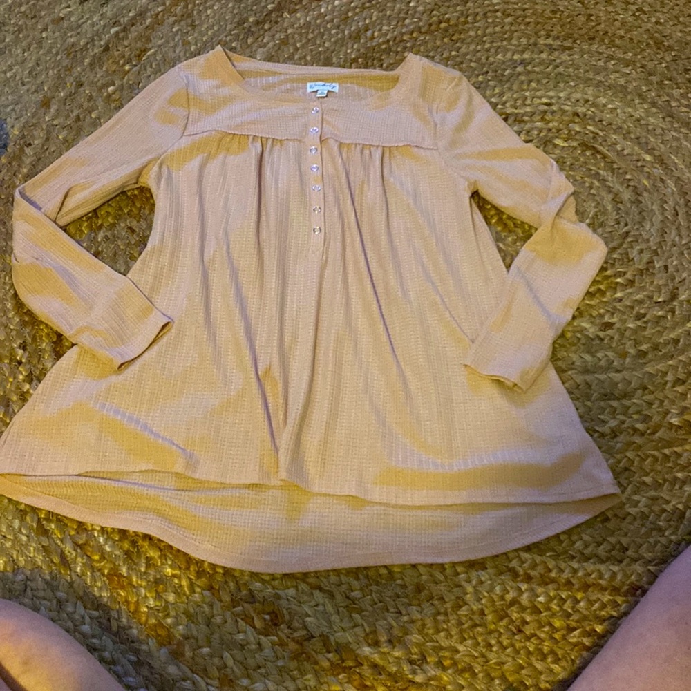 NWT long sleeve high/low hem top